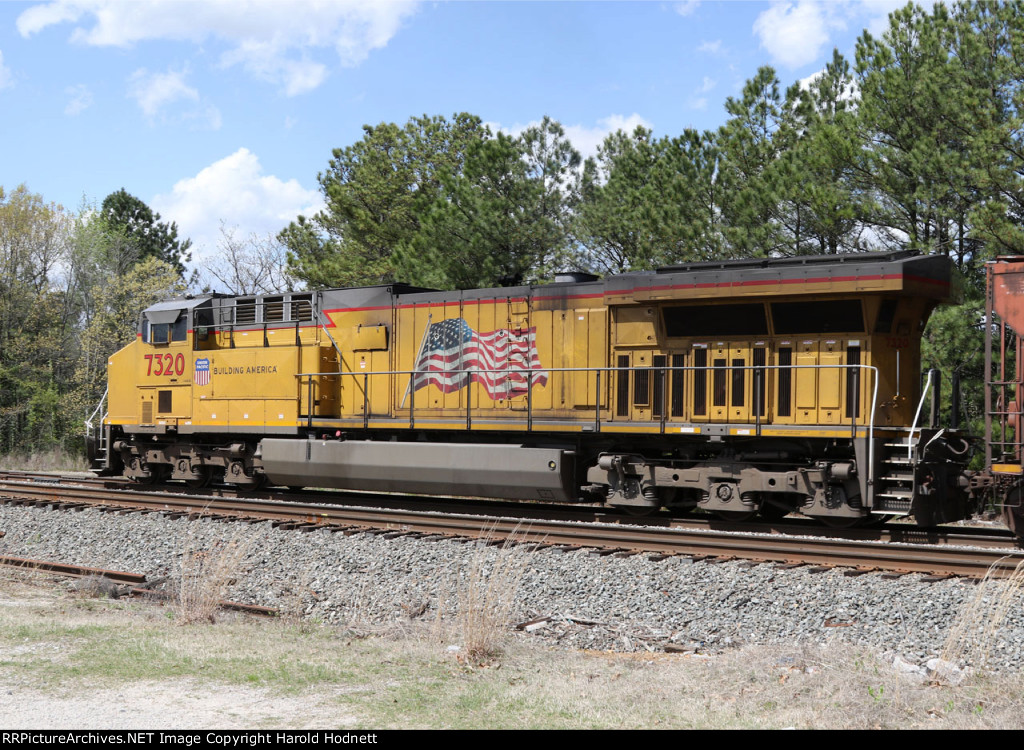 UP 7320 pushing on rear of NS train 6K4